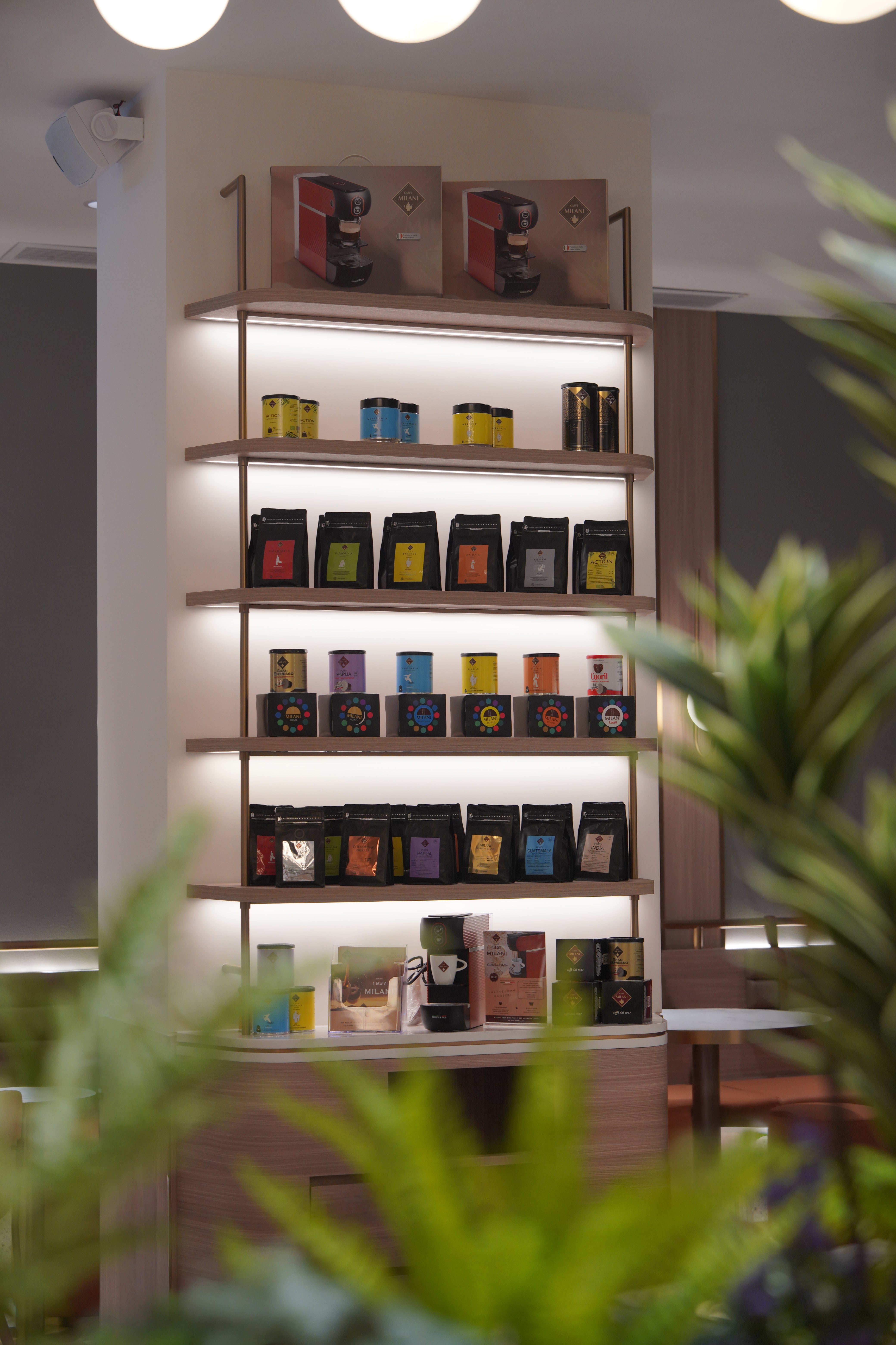 Esposizione di prodotti Caffé Milani